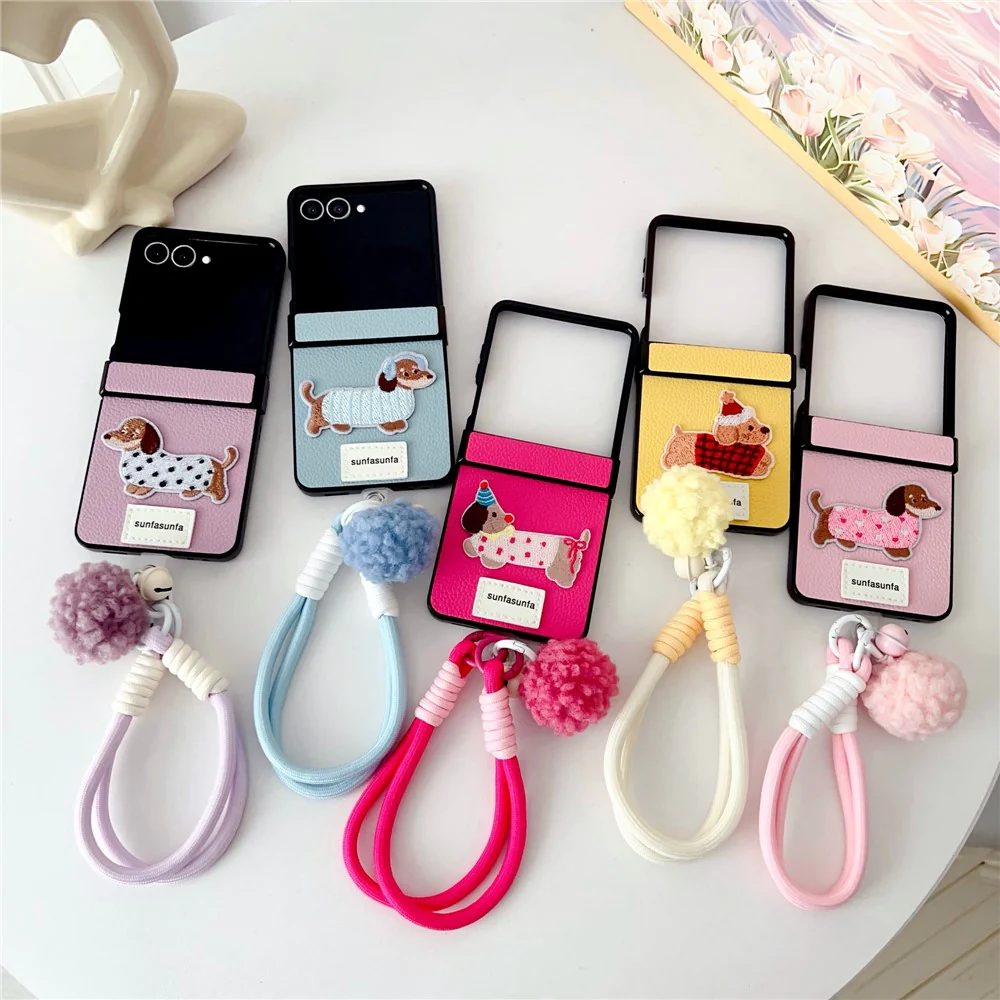 For Samsung Galaxy Z Flip7 5G Case Cute Dog Hinge Protection Litchi Texture Phone Cover with Wrist Strap - Yellow - Image 7