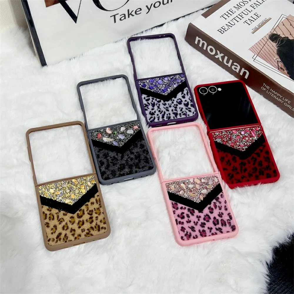 For Samsung Galaxy Z Flip7 5G Case Stone Decor Glitter Leopard Splicing Plush PC Phone Cover - Grey - Image 4