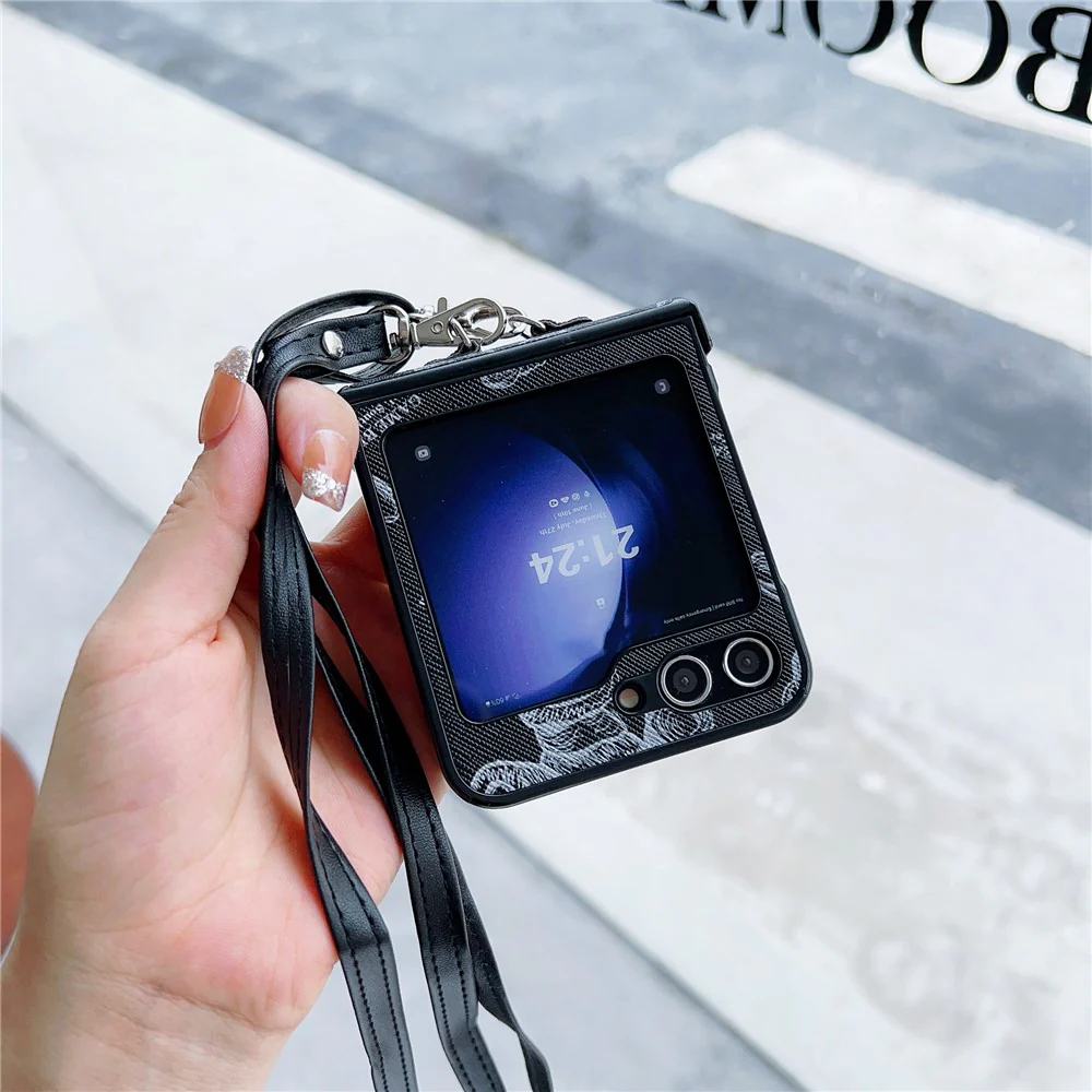 For Samsung Galaxy Z Flip7 FE 5G / Z Flip6 5G Case Cute Bear PU Leather Coated PC Phone Cover with Crossbody Strap - Black - Image 3