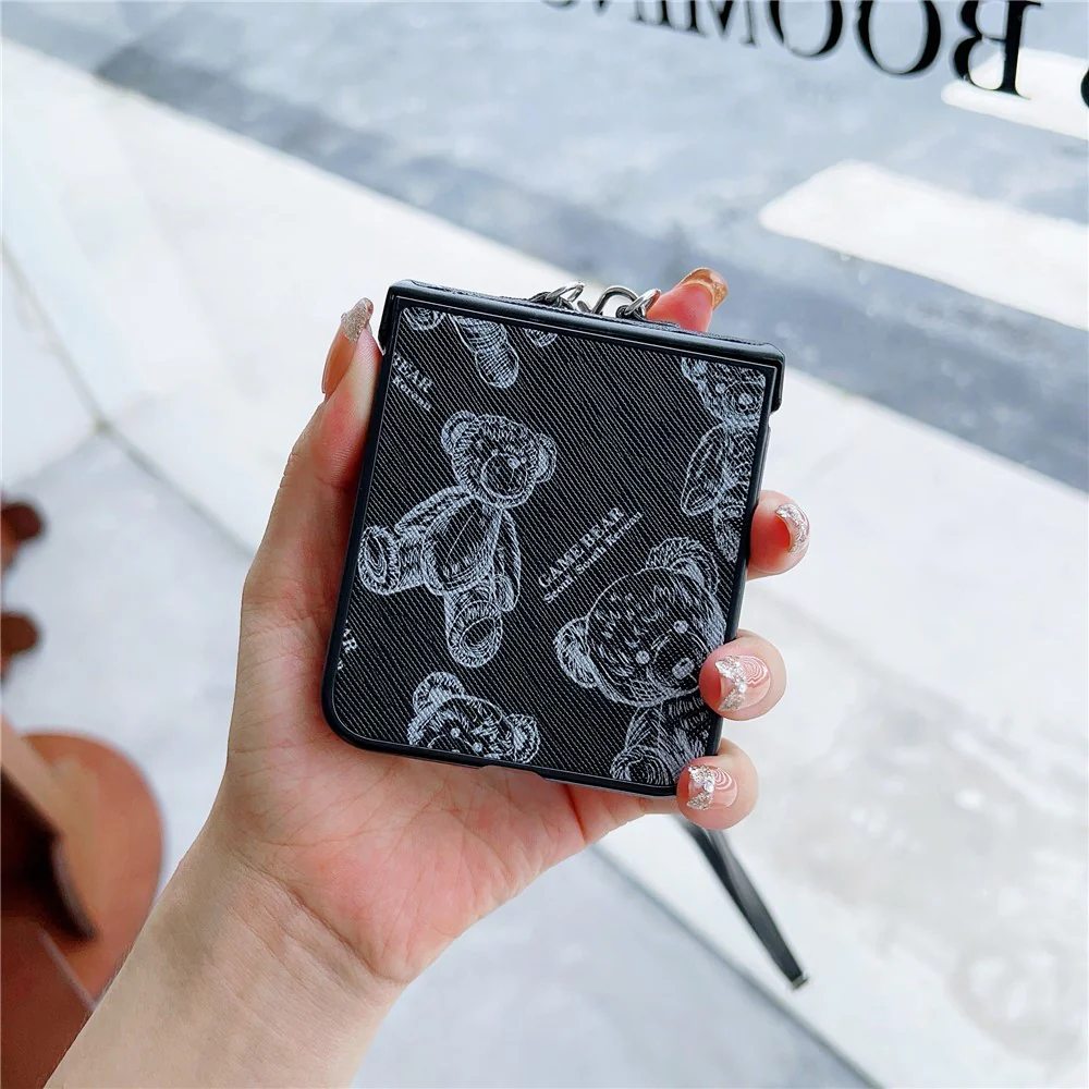 For Samsung Galaxy Z Flip7 FE 5G / Z Flip6 5G Case Cute Bear PU Leather Coated PC Phone Cover with Crossbody Strap - Black - Image 4