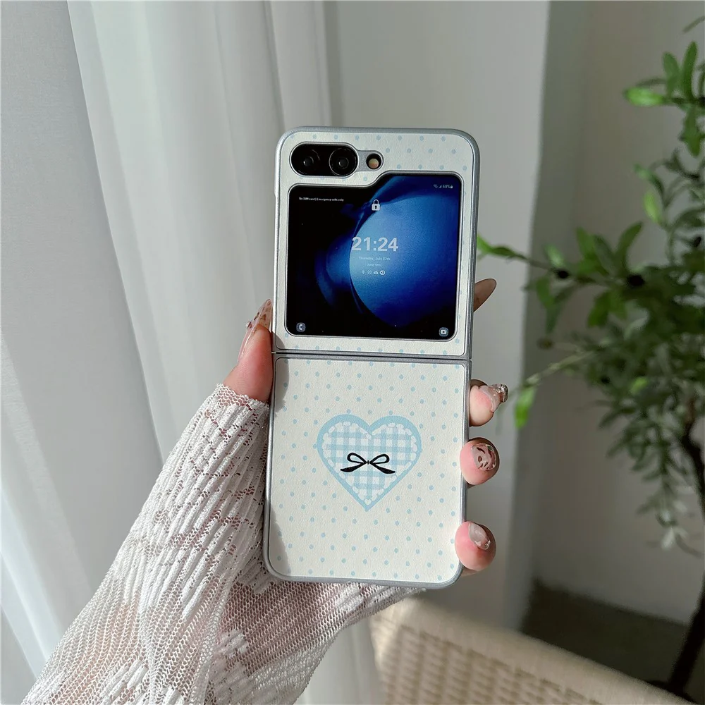 For Samsung Galaxy Z Flip7 FE 5G / Z Flip6 5G Case Dots Heart Pattern Leather+PC Phone Cover with Hand Strap - Blue - Image 4