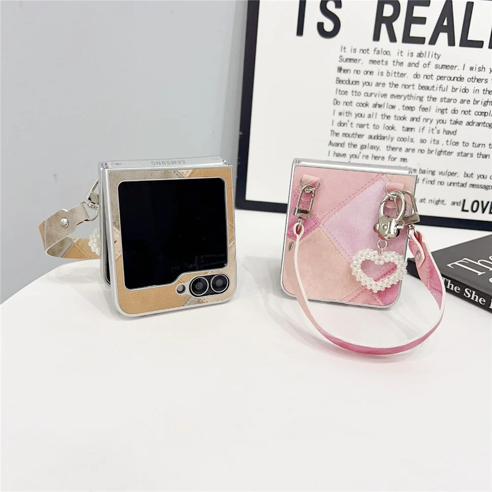 For Samsung Galaxy Z Flip7 FE 5G / Z Flip6 5G Case Retro Rhombus PU + PC Phone Cover with Love Pendant and Strap - Beige - Image 3