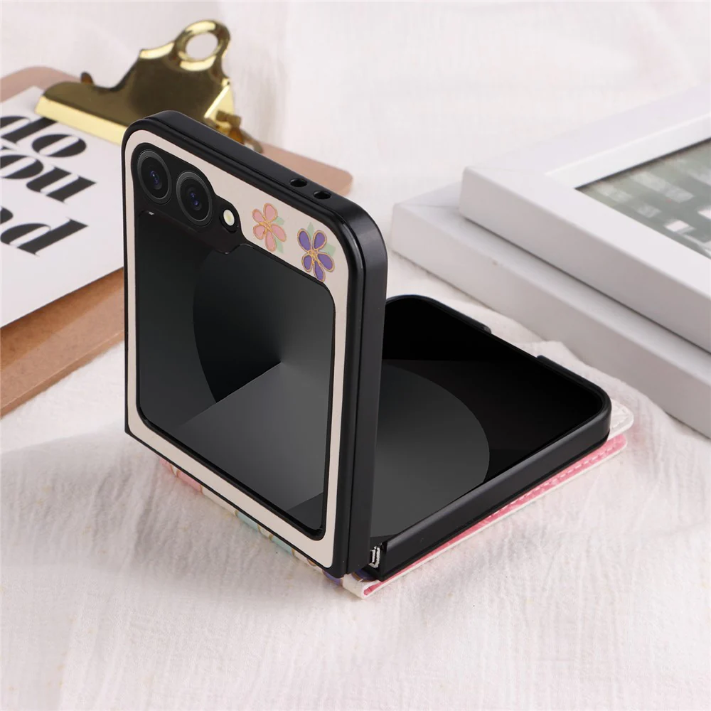 For Samsung Galaxy Z Flip7 FE 5G / Z Flip6 5G / Flip5 5G Case Flower Pattern PU+TPU Phone Cover Card Slots - Flowers - Image 3