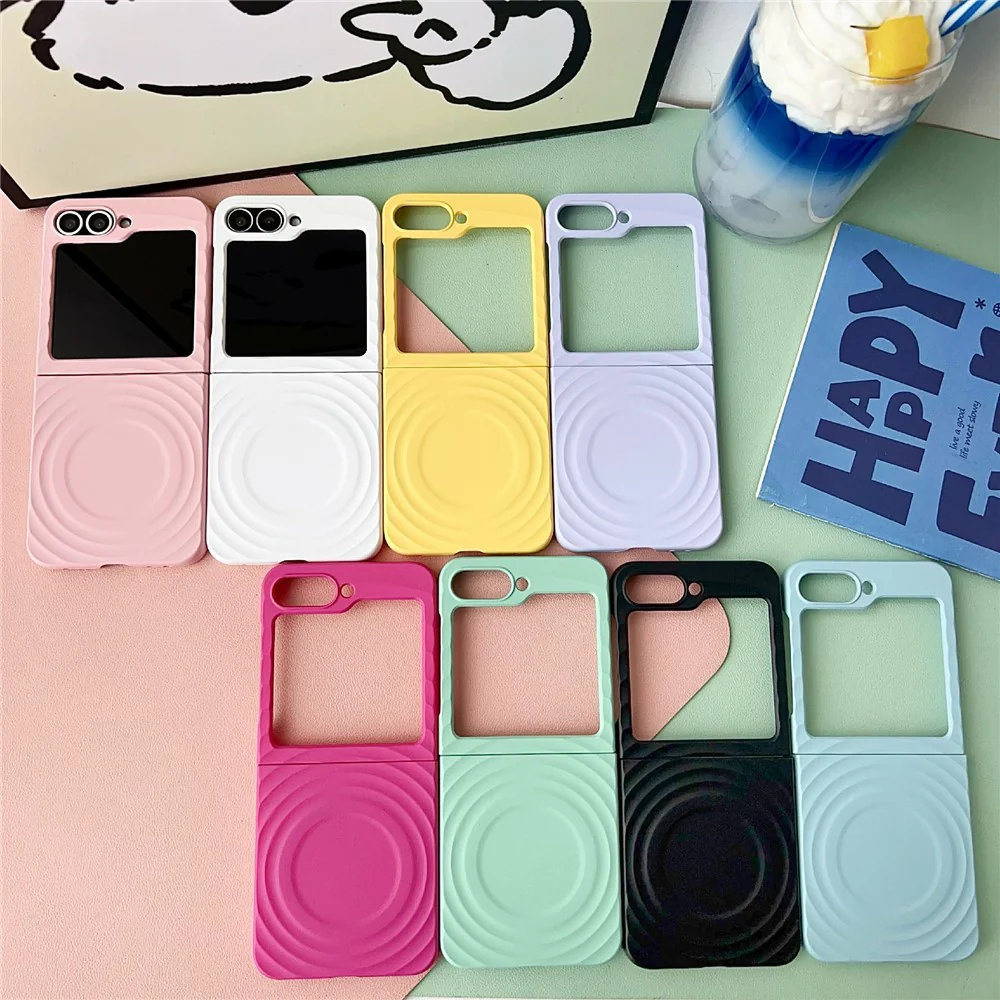 For Samsung Galaxy Z Flip7 FE 5G / Z Flip6 5G / Flip5 5G Magnetic Case Skin-Touch Wave Teature Hard PC Phone Cover - Black - Image 4