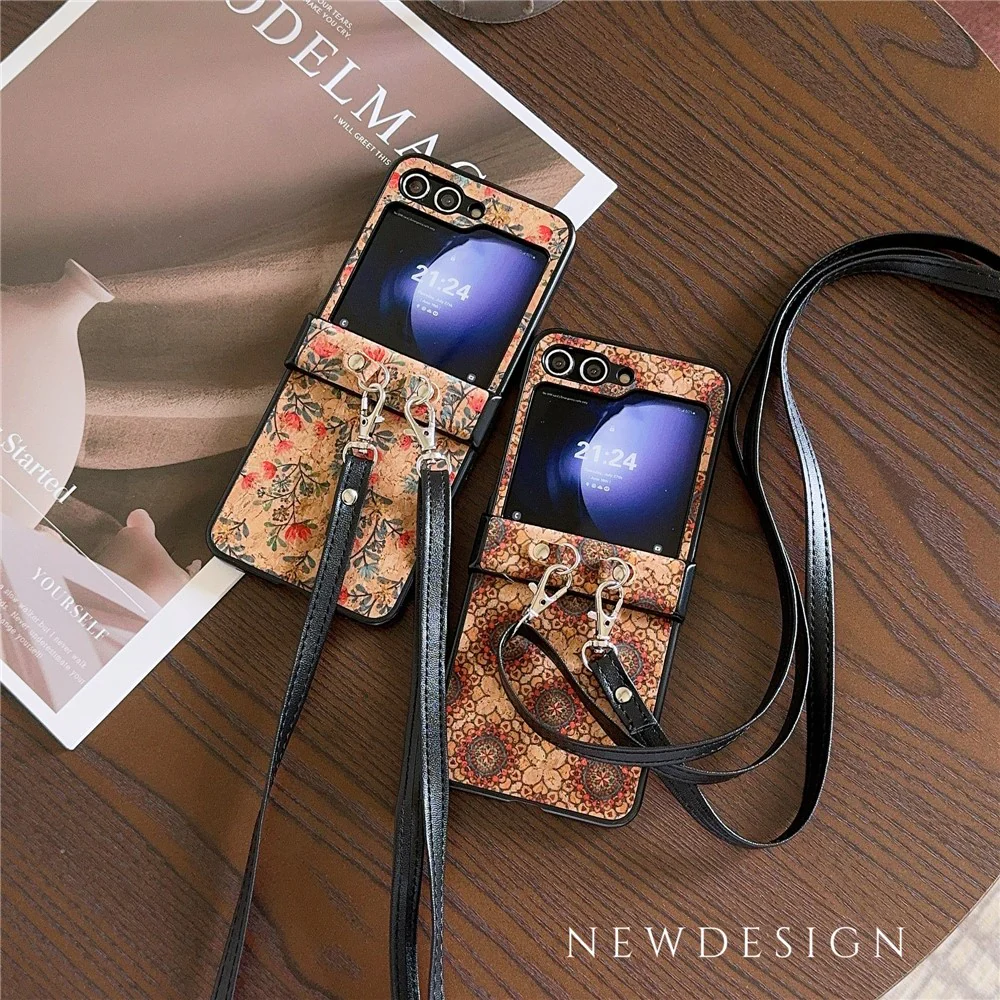 For Samsung Galaxy Z Flip7 FE 5G / Z Flip6 5G Floral Pattern PU Leather Coated PC Phone Cover with Crossbody Strap - Small Flower - Image 7