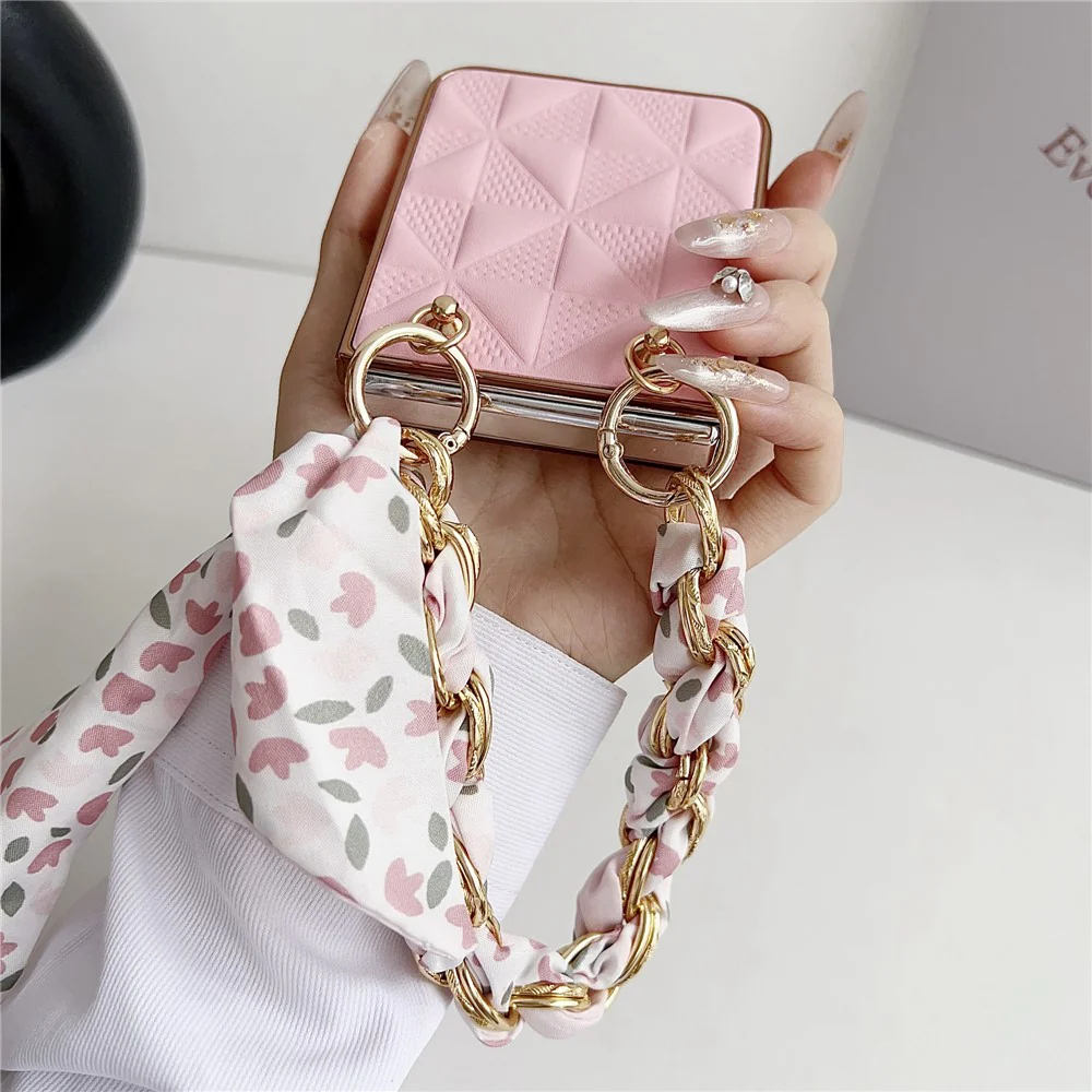 For Samsung Galaxy Z Flip7 FE 5G / Z Flip6 5G / Z Flip5 5G Case Grid Texture Leather + PC Bracelet Phone Cover - Black - Image 4