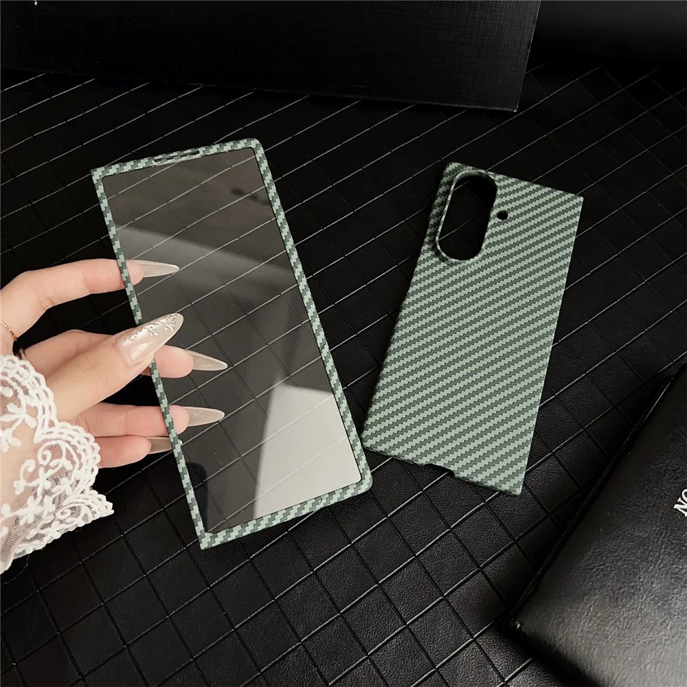 For Samsung Galaxy Z Fold7 5G Magnetic Case Carbon Fiber Texture PC Phone Cover with Screen Protector - Black - Image 4